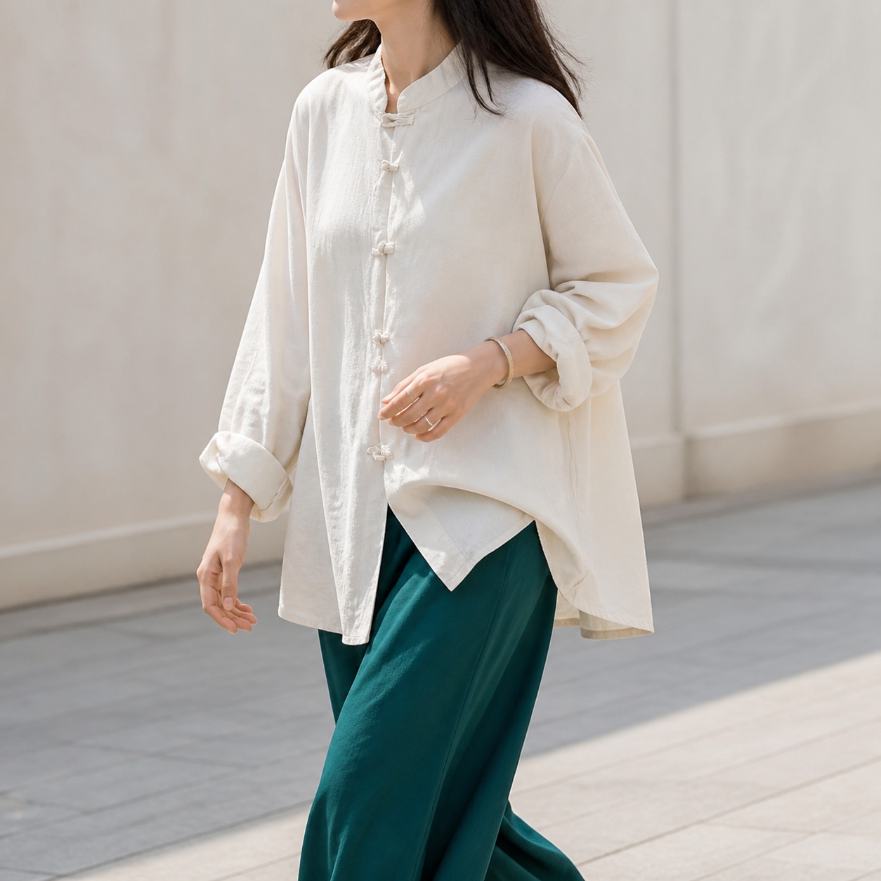 Shirts - قميص فضفاض بأكمام طويلة وياقة قائمة،