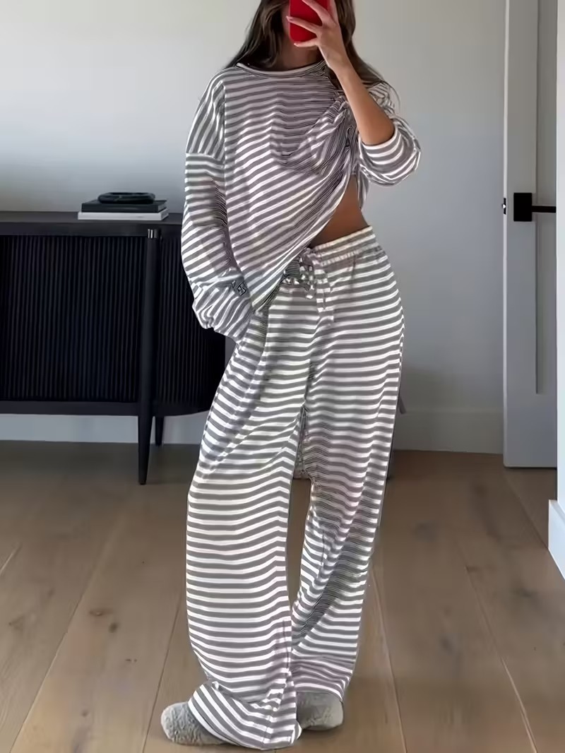 طقم نسائي جديد لخريف وشتاء 202 - مراجعة Shirts وسعره